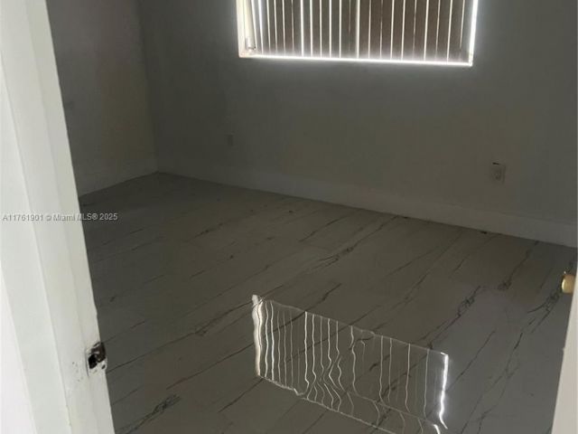 Продажа дома по адресу 20 NE 215th St - фото 5724989