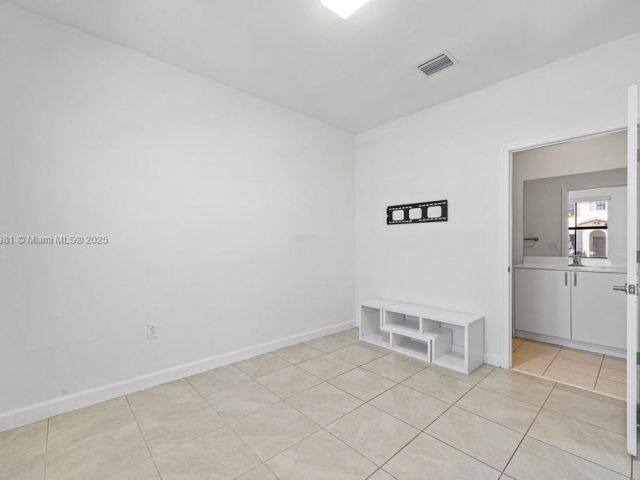 Продажа дома по адресу 11756 SW 245th Ter - фото 5739219