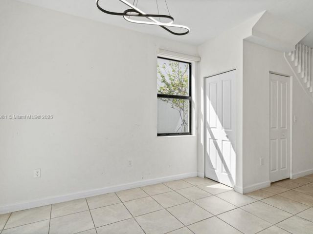 Продажа дома по адресу 11756 SW 245th Ter - фото 5739221