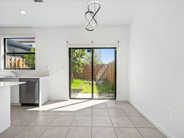 Продажа дома по адресу 11756 SW 245th Ter - фото 5739222