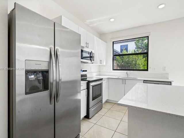 Продажа дома по адресу 11756 SW 245th Ter - фото 5739225