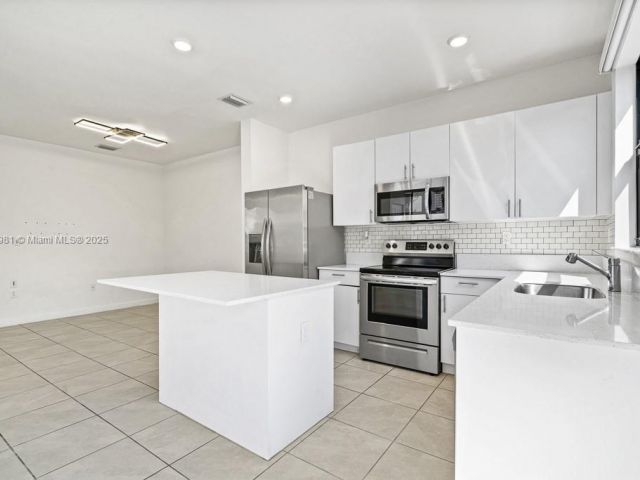 Продажа дома по адресу 11756 SW 245th Ter - фото 5739226