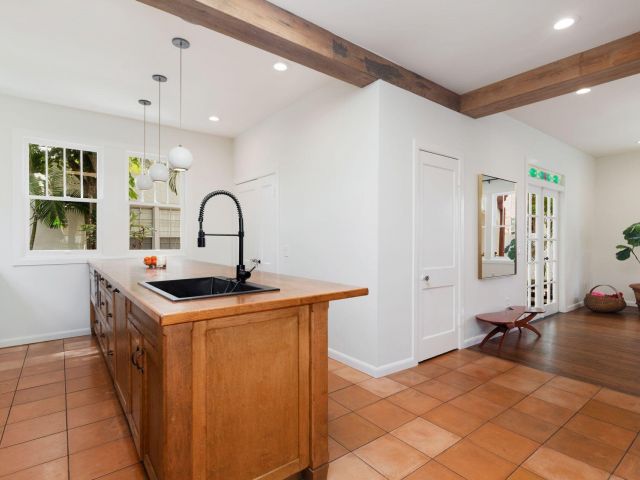 Продажа дома по адресу 306 Marlborough Place - фото 5750607