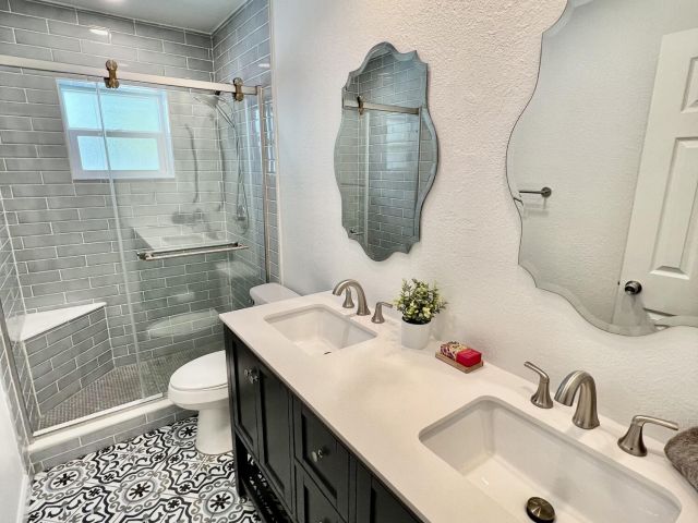 Дом в аренду по адресу 115 NE 18th Street - фото 5756938