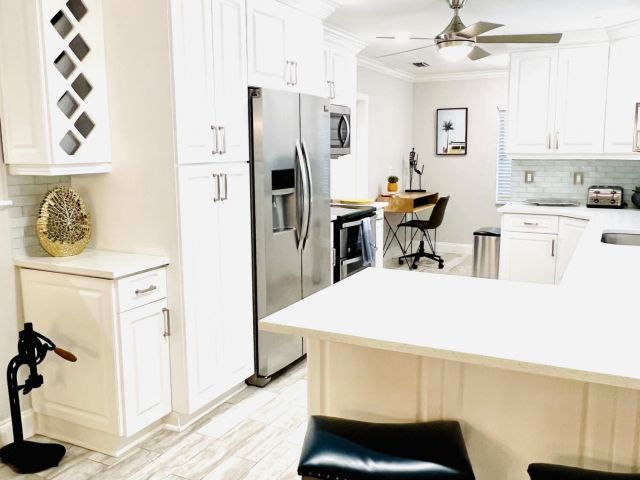 Дом в аренду по адресу 115 NE 18th Street - фото 5756944