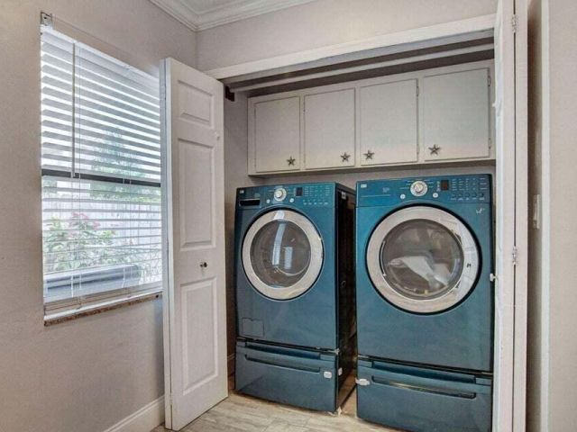 Дом в аренду по адресу 115 NE 18th Street - фото 5756949