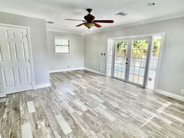 Дом в аренду по адресу 115 NE 18th Street - фото 5756950