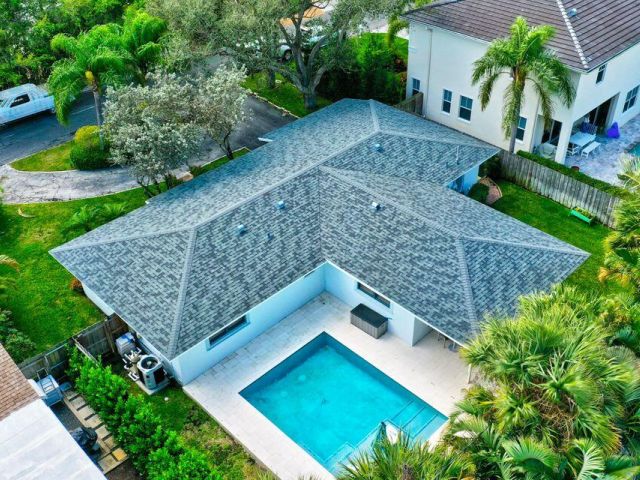 Дом в аренду по адресу 115 NE 18th Street - фото 5756957