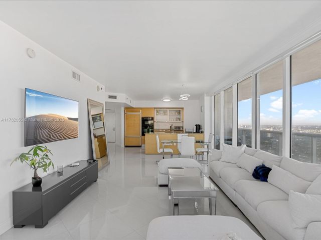 Продажа квартиры #4508 - фото 5672525