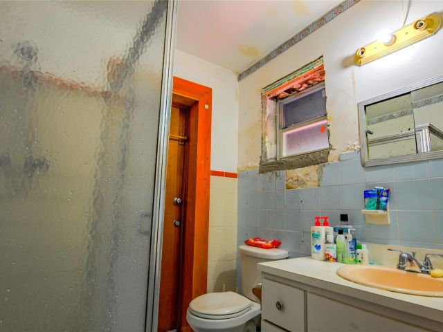 Продажа дома по адресу 17800 NW 8th Ave - фото 5720774