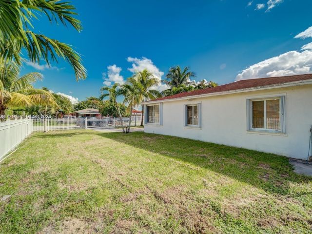 Продажа дома по адресу 442 NW 100th St - фото 6249069