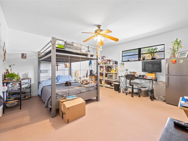 Продажа дома по адресу 820 SW 20th St - фото 5589382