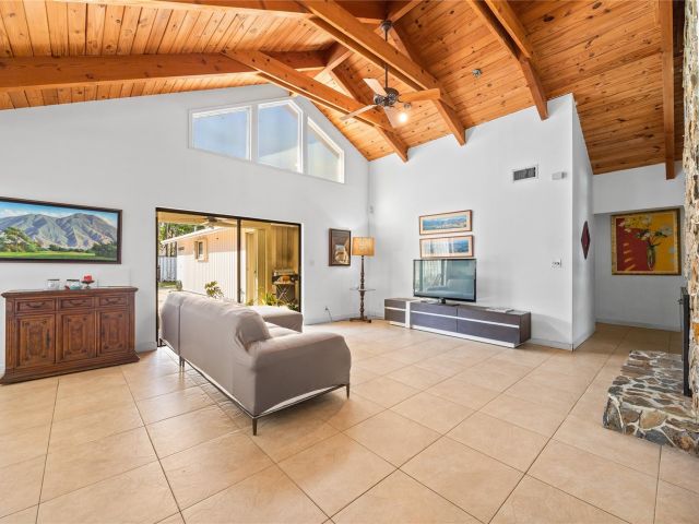 Продажа дома по адресу 820 SW 20th St - фото 5589389