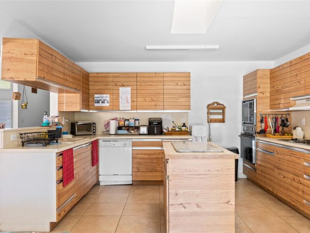 Продажа дома по адресу 820 SW 20th St - фото 5589393