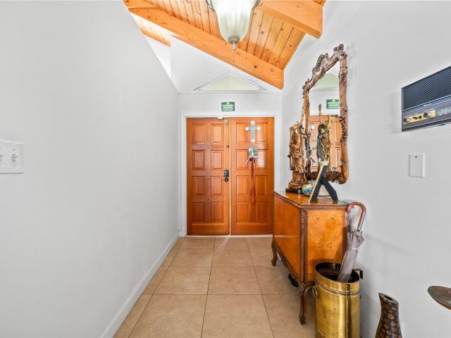 Продажа дома по адресу 820 SW 20th St - фото 5589395