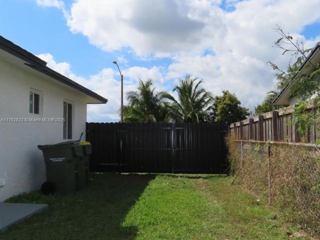 Продажа дома по адресу 95 SW 17th Ter - фото 5595696