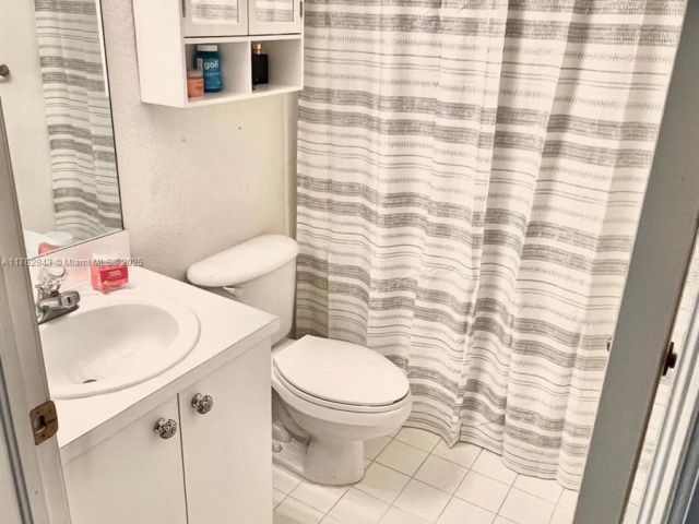 Продажа дома по адресу 11512 NW 48th Ter . - фото 5774594