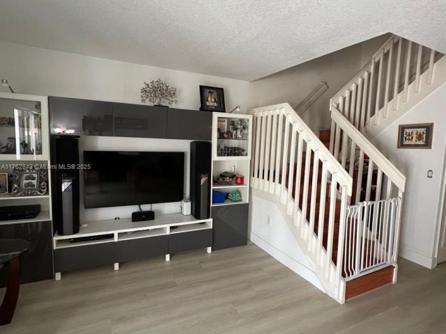 Продажа дома по адресу 11512 NW 48th Ter . - фото 5774605