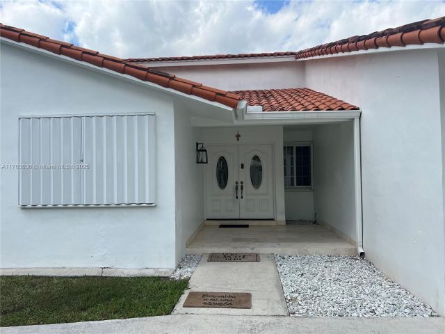 Продажа дома по адресу 116 SW 135th Ave - фото 5556435