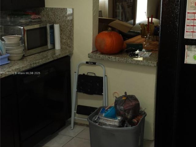 Продажа дома по адресу 27 SW 7th St - фото 5523054