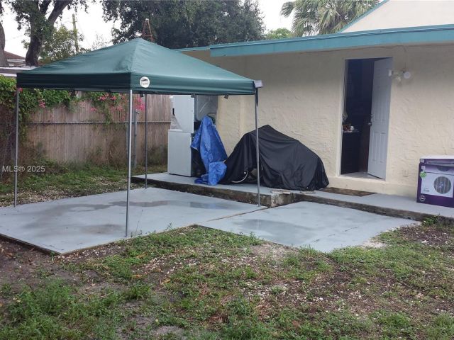 Продажа дома по адресу 27 SW 7th St - фото 5523059