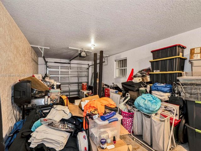 Продажа дома по адресу 2855 NW 7th St - фото 5771453