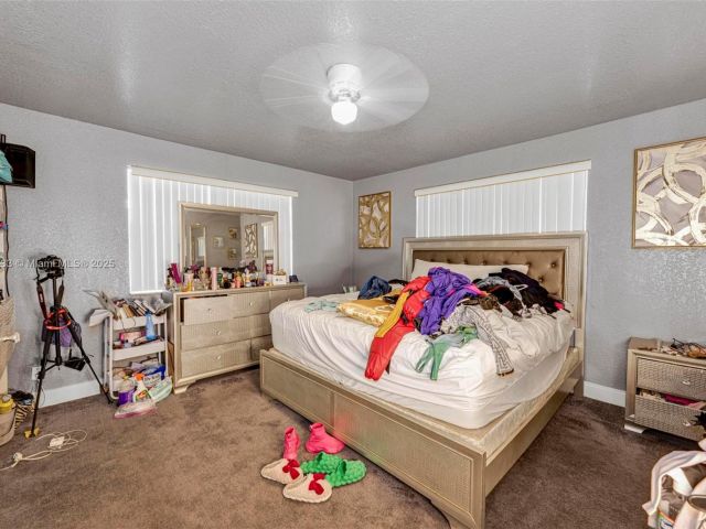 Продажа дома по адресу 2855 NW 7th St - фото 5771454