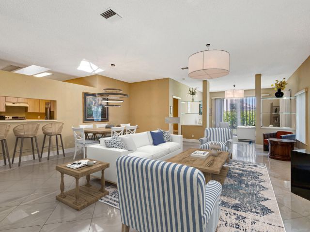 Продажа дома по адресу 7848 Mansfield Hollow Road - фото 5756101