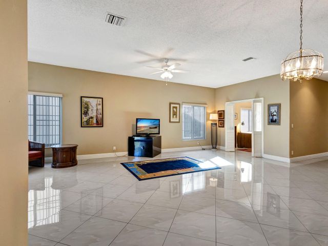 Продажа дома по адресу 7848 Mansfield Hollow Road - фото 5756102