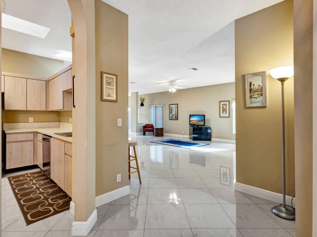 Продажа дома по адресу 7848 Mansfield Hollow Road - фото 5756104