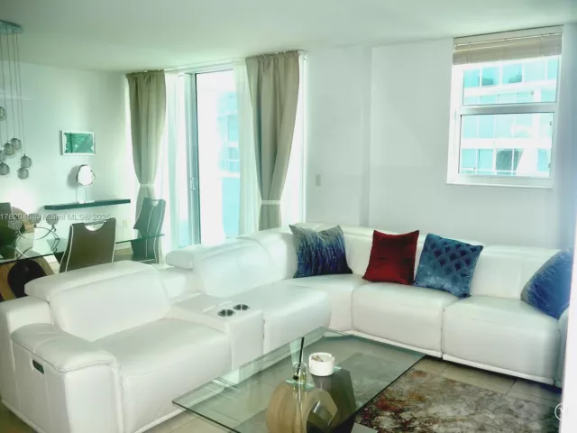 Продажа квартиры #2611 - фото 6804877