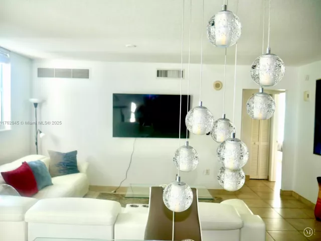 Продажа квартиры #2611 - фото 6804879