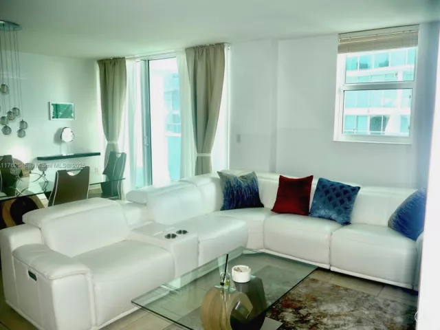 Продажа квартиры #2611 - фото 6804881