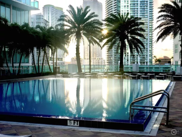 Продажа квартиры #2611 - фото 6804882