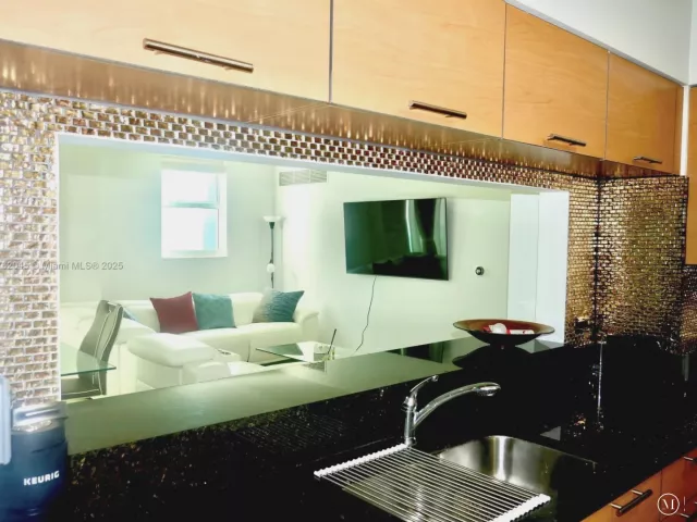 Продажа квартиры #2611 - фото 6804885