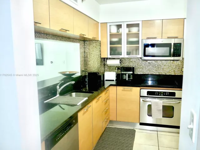 Продажа квартиры #2611 - фото 6804875