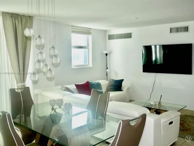 Продажа квартиры #2611 - фото 6804876