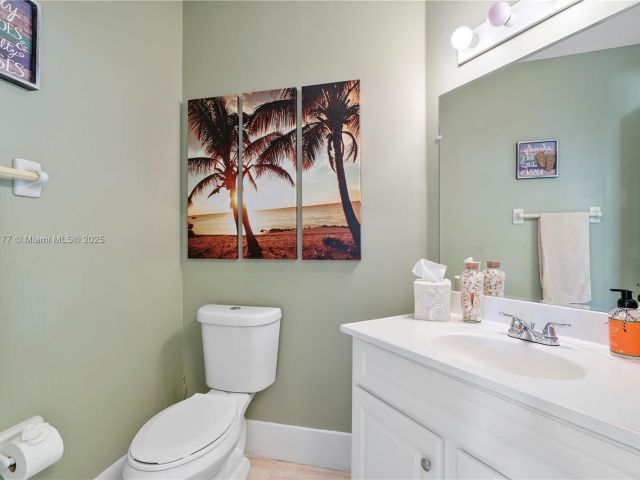 Продажа дома по адресу 7546 NW 18th Dr - фото 5546788