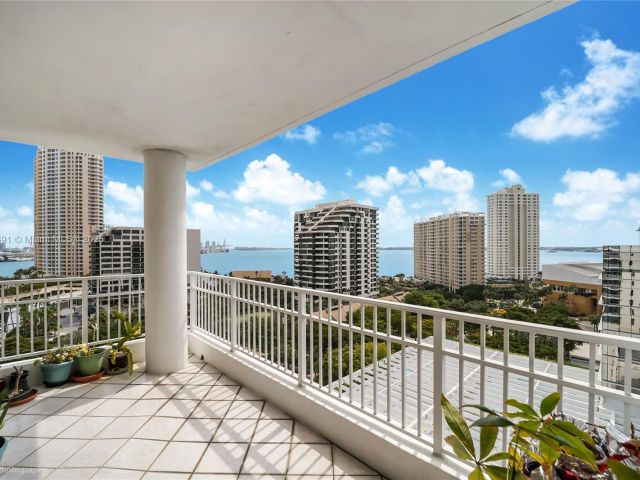 Продажа квартиры #1510 - фото 5717695