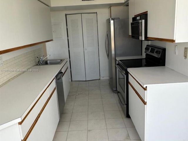 Продажа квартиры #1608 - фото 5690014