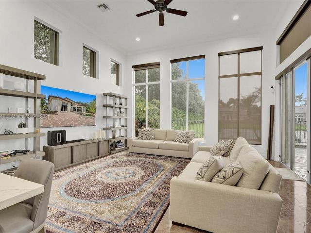 Продажа дома по адресу 17529 Middlebrook Way - фото 5588374