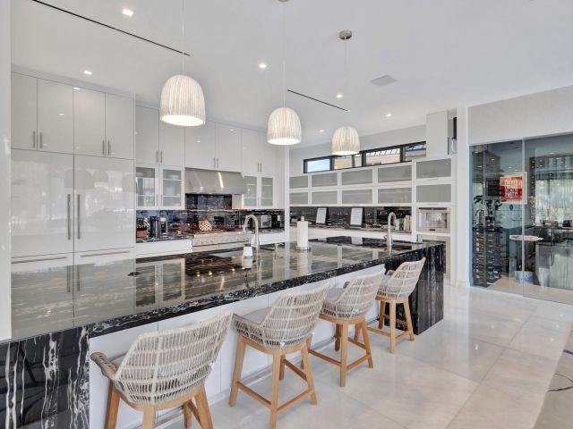 Продажа дома по адресу 2707 Sea Island Dr - фото 5802241