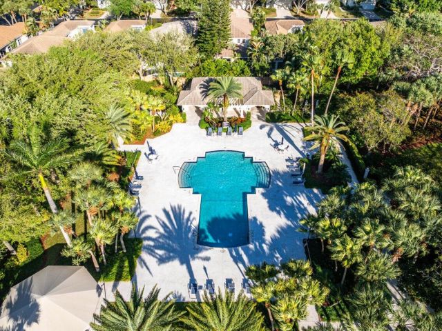 Продажа дома по адресу 6674 NW 25th Avenue - фото 5694335