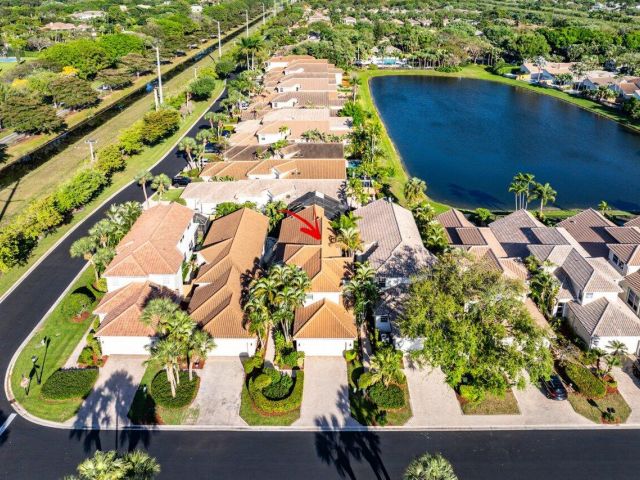 Продажа дома по адресу 6674 NW 25th Avenue - фото 5694336