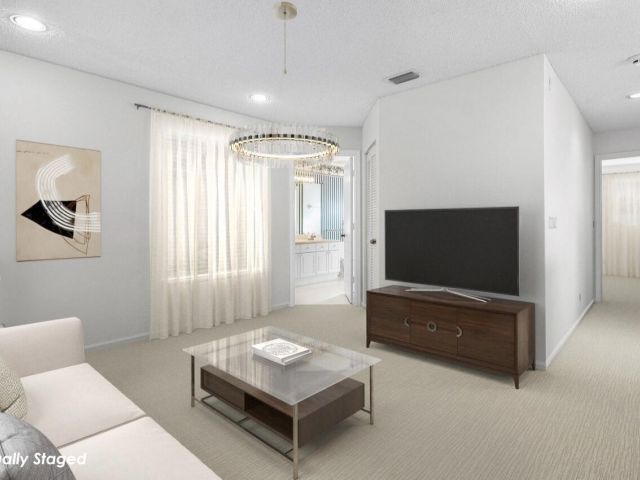 Продажа дома по адресу 6674 NW 25th Avenue - фото 5694342