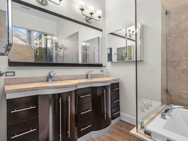 Продажа дома по адресу 6674 NW 25th Avenue - фото 5694344