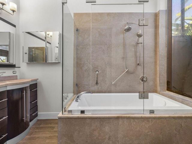 Продажа дома по адресу 6674 NW 25th Avenue - фото 5694345