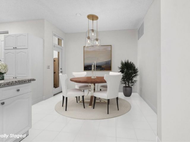 Продажа дома по адресу 6674 NW 25th Avenue - фото 5694347