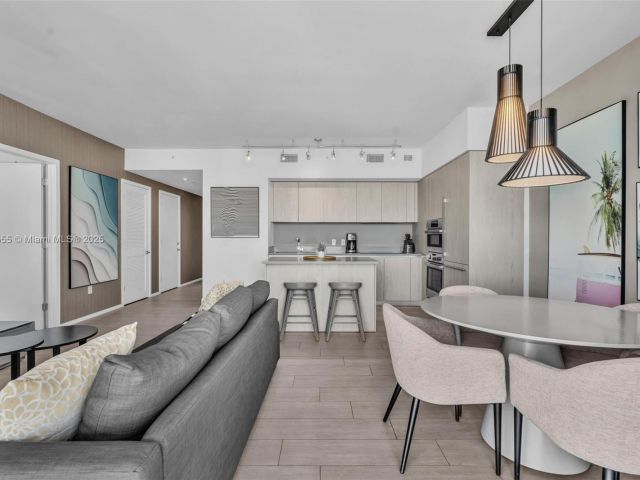 Продажа квартиры #R3106 - фото 5787237