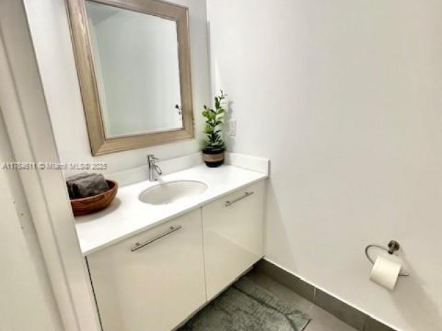 Продажа квартиры #1410 - фото 5693913